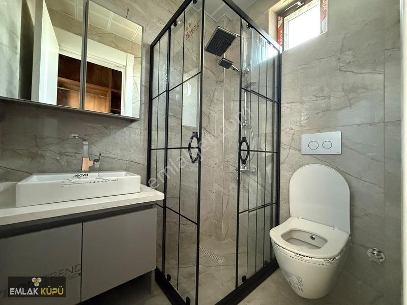 Bağlıca Mah.cadde Cepheye Çift Bahçeli 4+1 Satılık Villa — fotoğraf 22