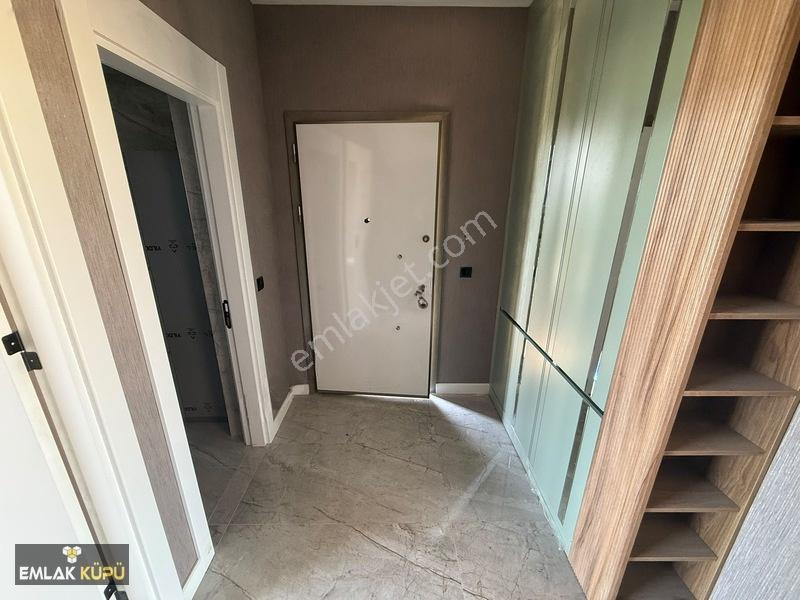 Bağlıca Mah.cadde Cepheye Çift Bahçeli 4+1 Satılık Villa — fotoğraf 27