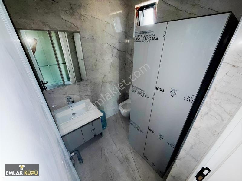 Bağlıca Mah.cadde Cepheye Çift Bahçeli 4+1 Satılık Villa — fotoğraf 28