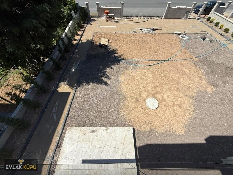 Bağlıca Mah.cadde Cepheye Çift Bahçeli 4+1 Satılık Villa — fotoğraf 33