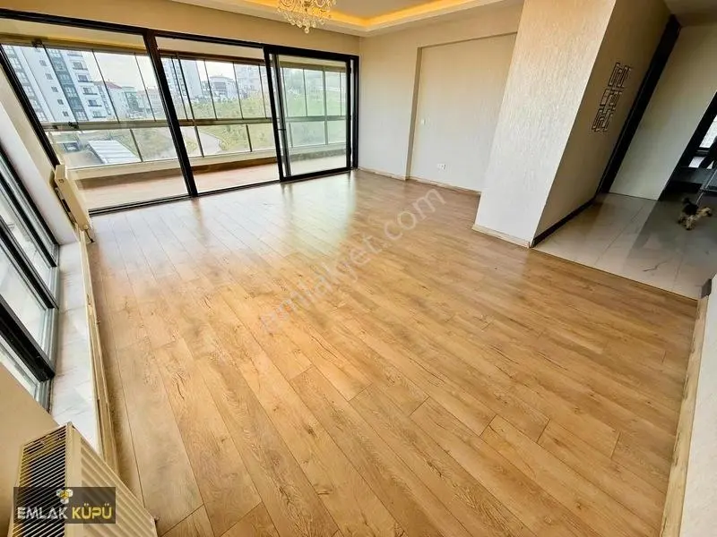 Bağlıca Mah. Kapalı Otoparklı Geniş Katta Tek 4+1 Satılık Daire — fotoğraf 16