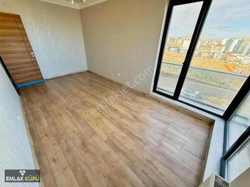 Bağlıca Mah. Kapalı Otoparklı Geniş Katta Tek 4+1 Satılık Daire — fotoğraf 25