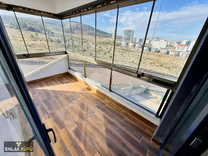 Bağlıca Mah. Kapalı Otoparklı Geniş Katta Tek 4+1 Satılık Daire — fotoğraf 31