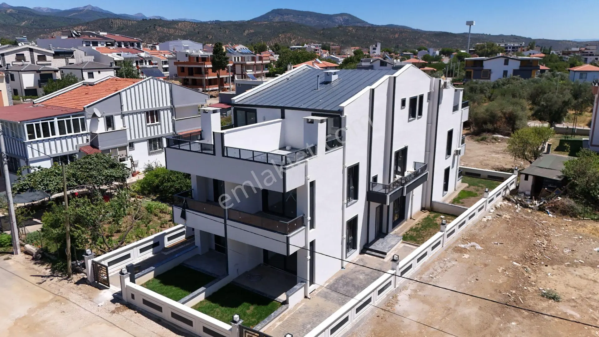 ꧁ay Emlaktan꧂oksijen Deposu Zeytinli Kazdağlarında Manzaralı Teraslı Satılık 2+1 Lüx Dublex Daire — fotoğraf 2