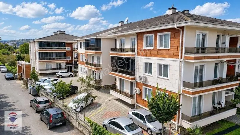 Remax 3+1 135M² + 10M² Depo +Ankastre Set Site İçi Krediye Uygun
