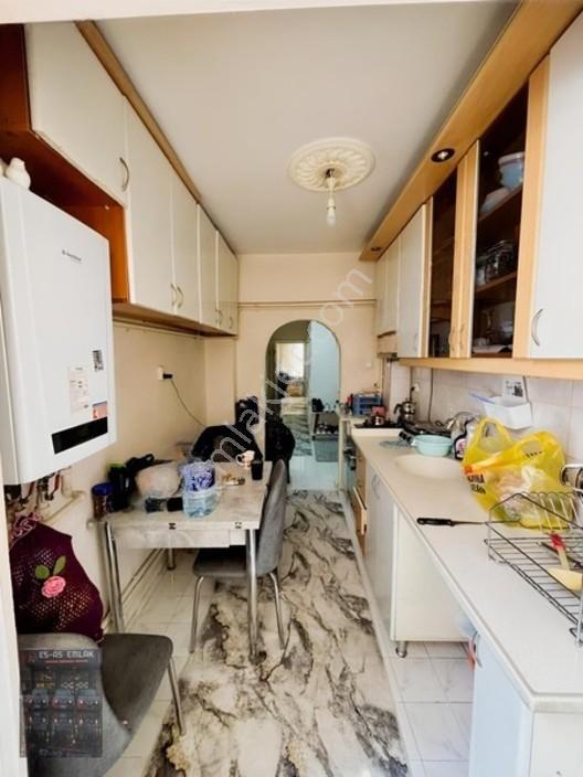 Es'as'tan Selçuklu Mh'de Merkezi Konumda 3+1 Satılık Daire — fotoğraf 2