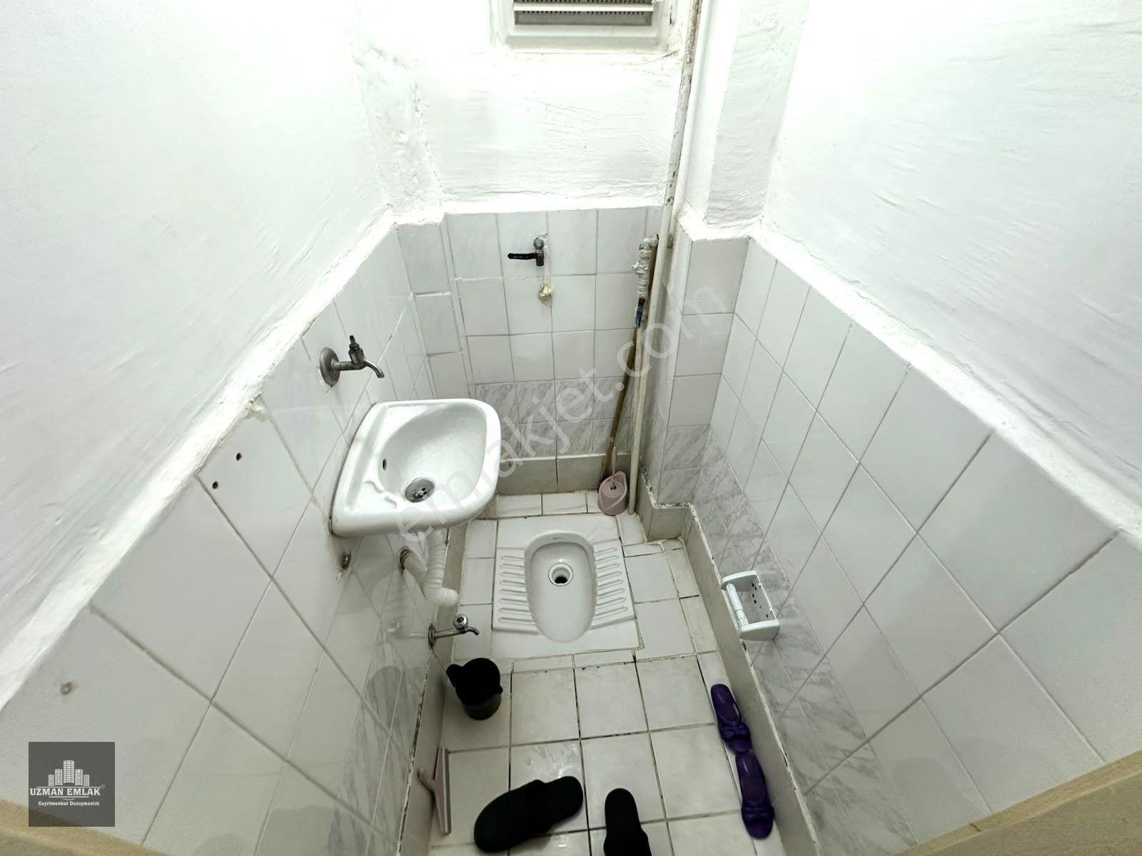 Uzman Emlak Ofisinden İncirli Mh.de Cadde Üzeri Manzaralı Geniş 3+1 Daire — fotoğraf 13