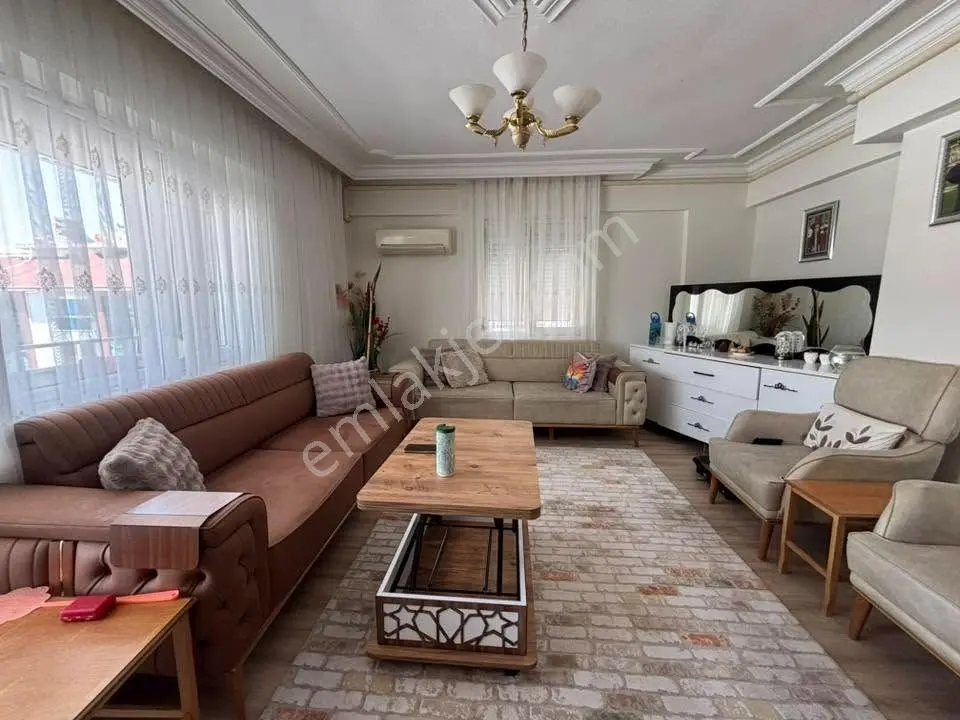 Tc Emlaktan Satılık Cumhuriyet Mahallesi Pazar Pazarı Civarı — fotoğraf 2