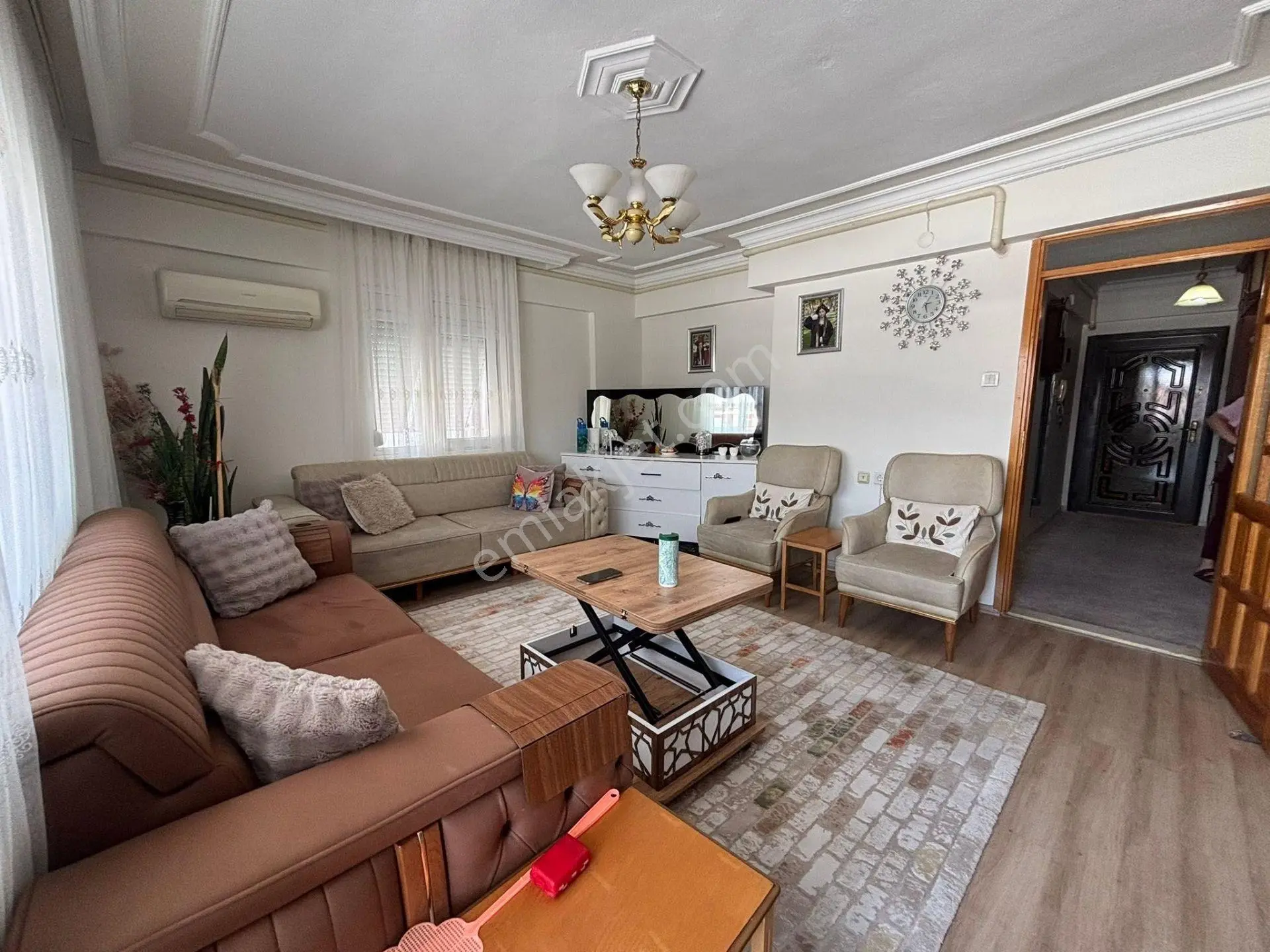 Tc Emlaktan Satılık Cumhuriyet Mahallesi Pazar Pazarı Civarı — fotoğraf 3