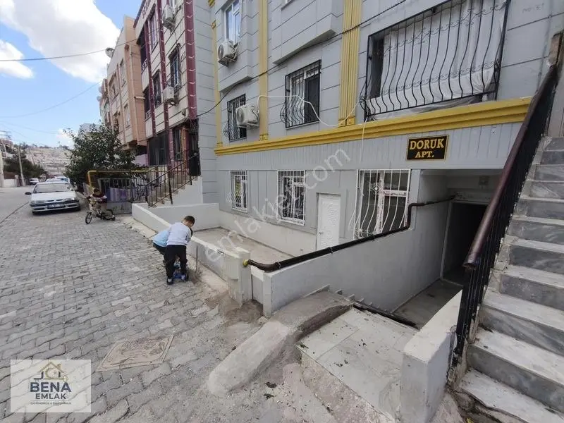 Bena Emlak'tan Satılık 2+1 Giriş Kat — fotoğraf 2