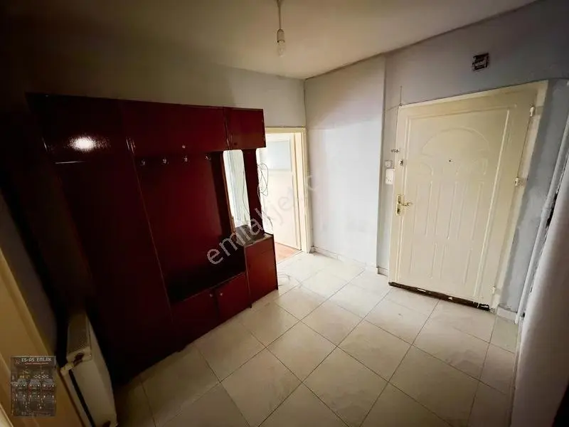 Es'as'tan İstasyon Mahallesinde 3+1 Okul Yakını Satılık Daire — fotoğraf 20