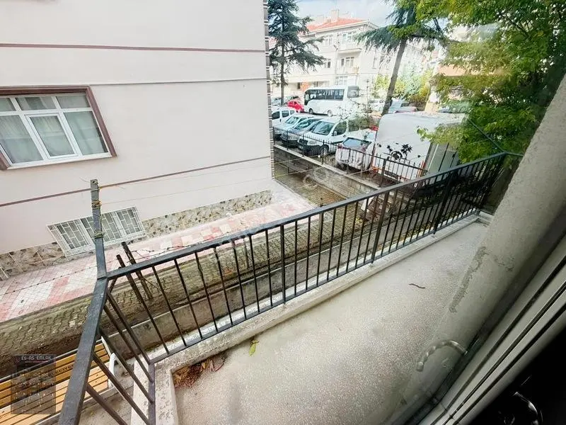 Es'as'tan İstasyon Mahallesinde 3+1 Okul Yakını Satılık Daire — fotoğraf 22