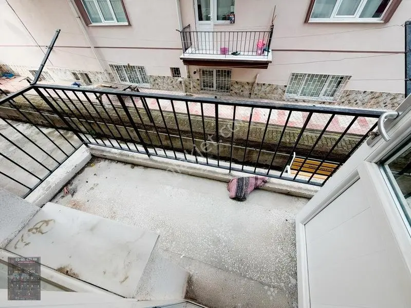 Es'as'tan İstasyon Mahallesinde 3+1 Okul Yakını Satılık Daire — fotoğraf 23