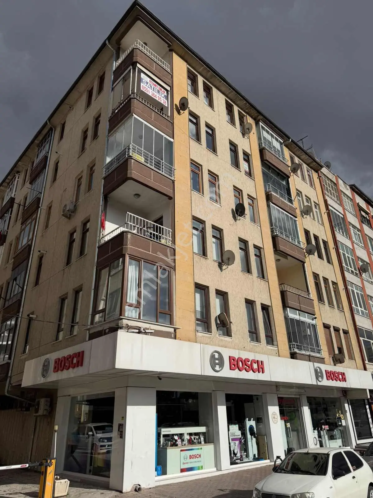 Fetanet Emlaktan Nato Caddesi Üzerinde Asansörlü 3+1 Odalı