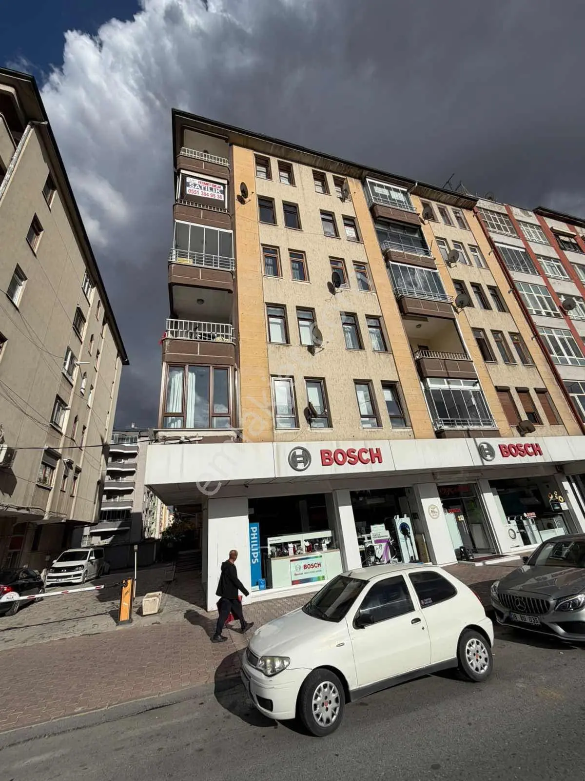 Fetanet Emlaktan Nato Caddesi Üzerinde Asansörlü 3+1 Odalı — fotoğraf 3
