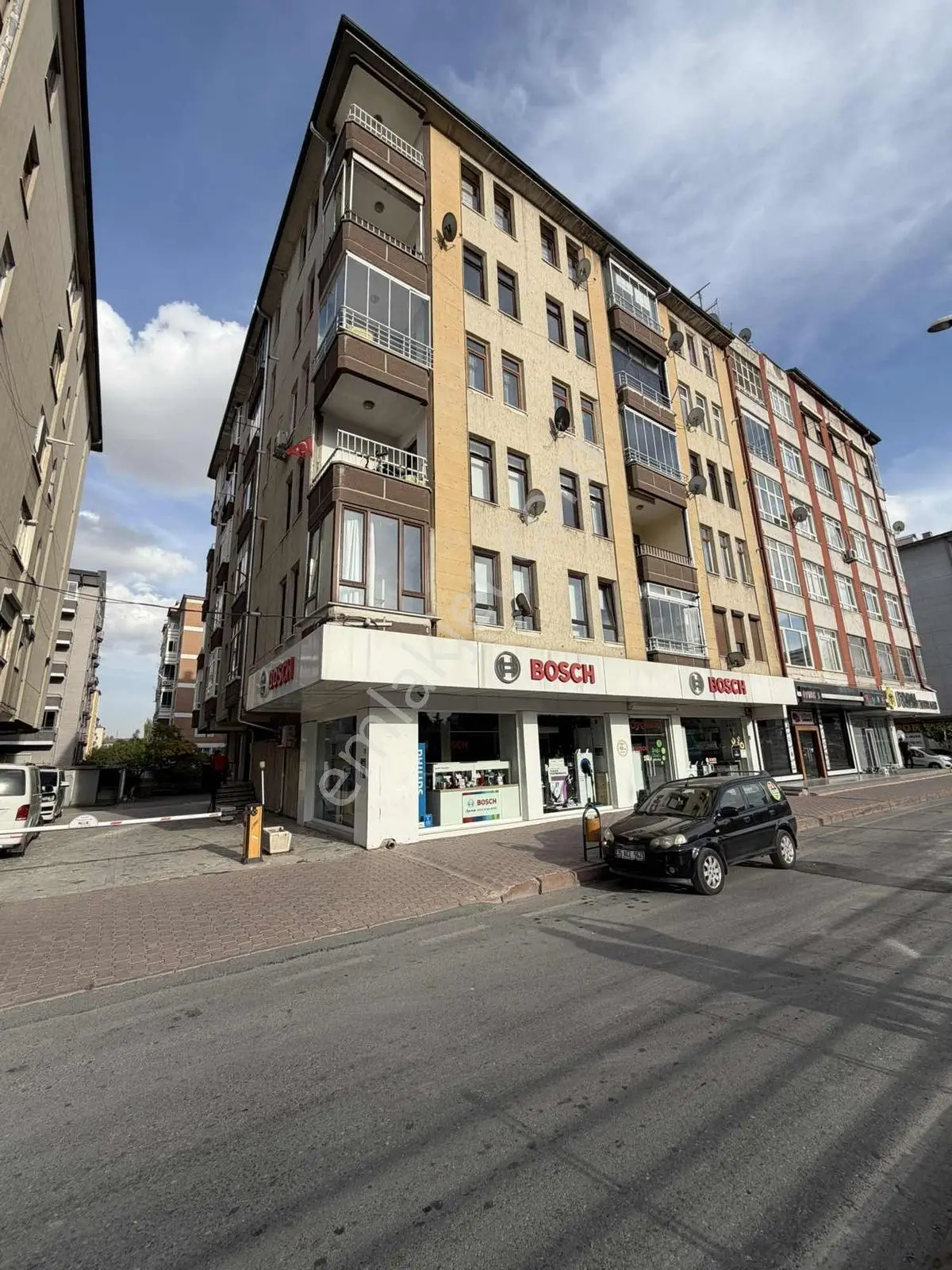 Fetanet Emlaktan Nato Caddesi Üzerinde Asansörlü 3+1 Odalı — fotoğraf 7