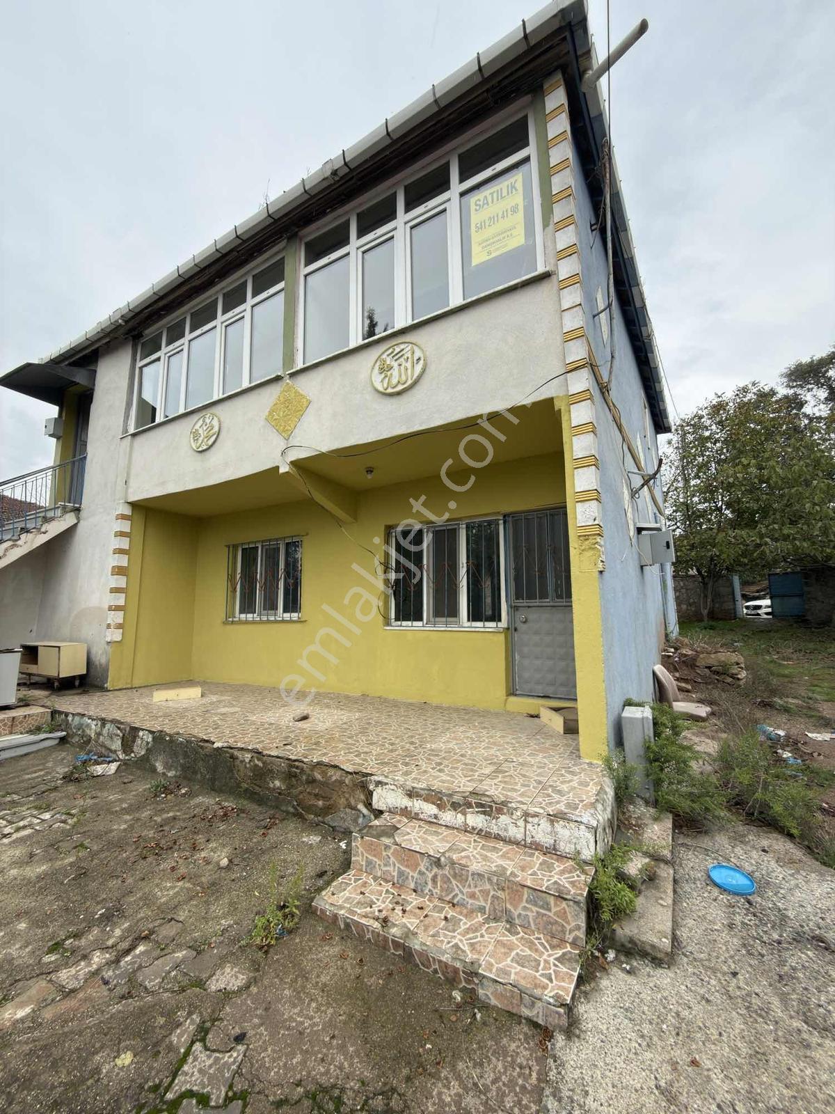 Körfez Yukarı Hereke 392 M2 Arsa İçinde 2 Katlı Müstakil Ev