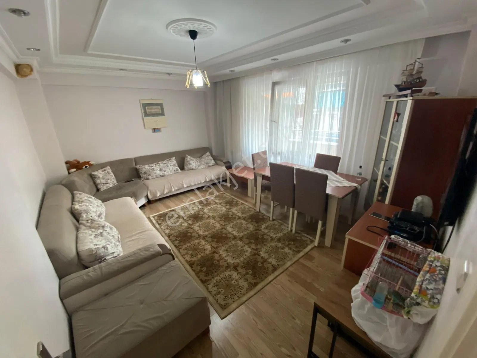 Eminevime Uygun S.Çiftliği Mah. 2+1 110M2 2.Kat Göbek Daire..