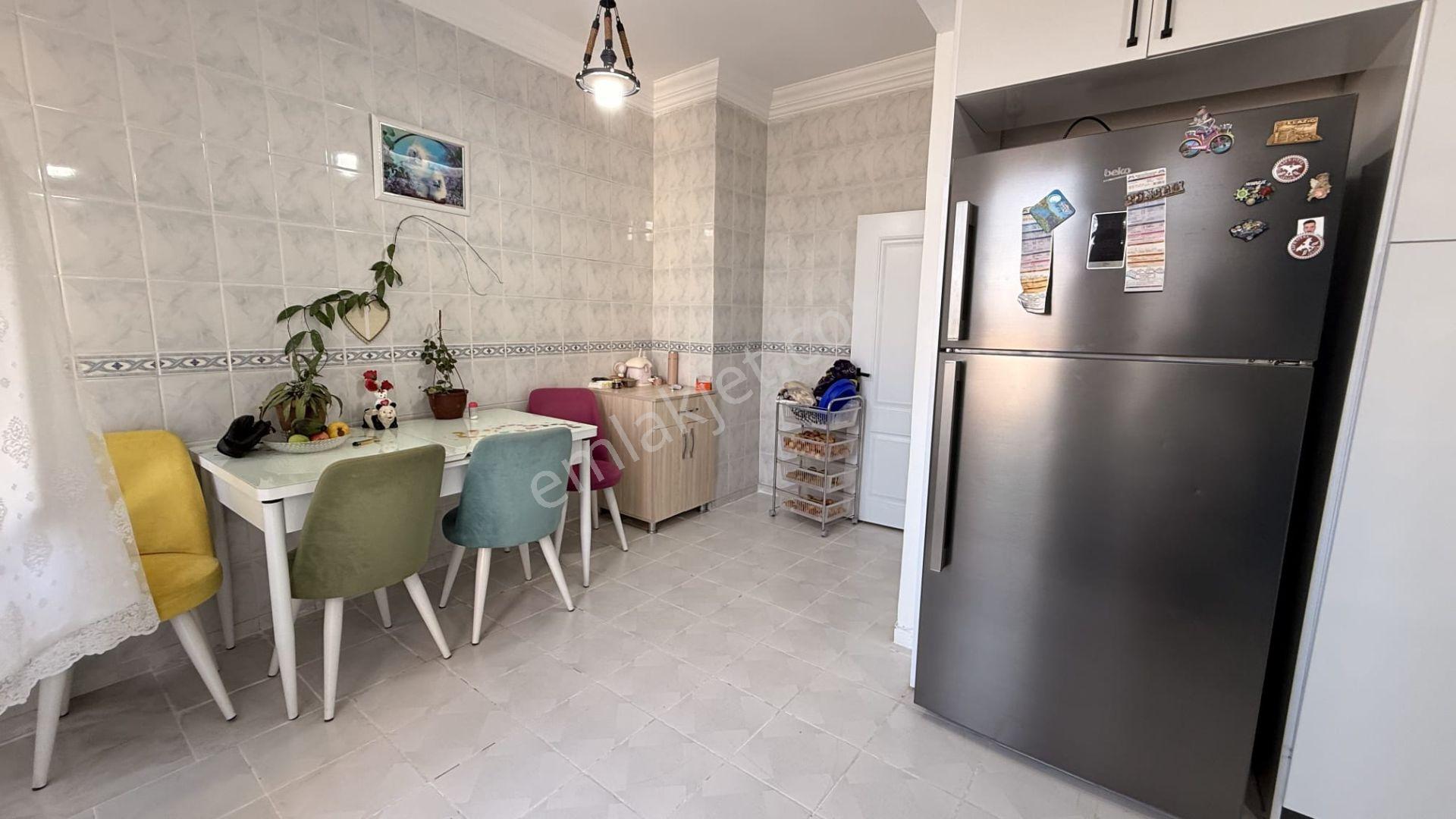 Ergünden Hamidiye Mahallesinde 3.5+1 Teraslı Ferah Daire — fotoğraf 11