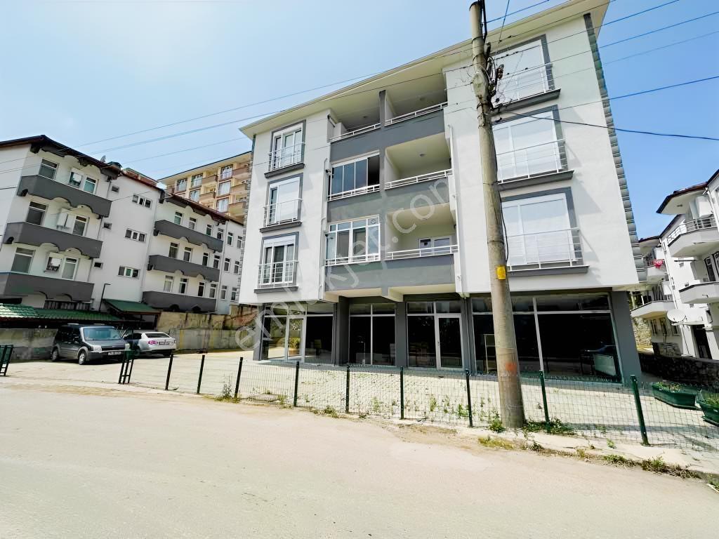 Merkez Çatmaca Satılık Kiracılı 3+1 Daire Ön Cephe