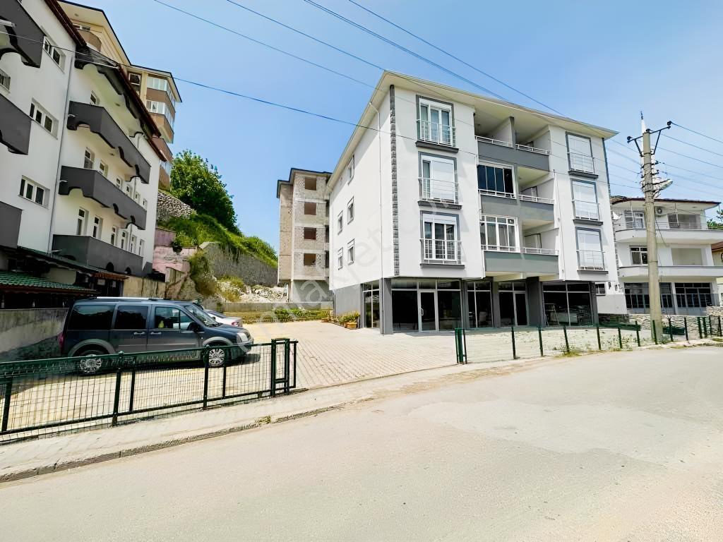 Merkez Çatmaca Satılık Kiracılı 3+1 Daire Ön Cephe — fotoğraf 3