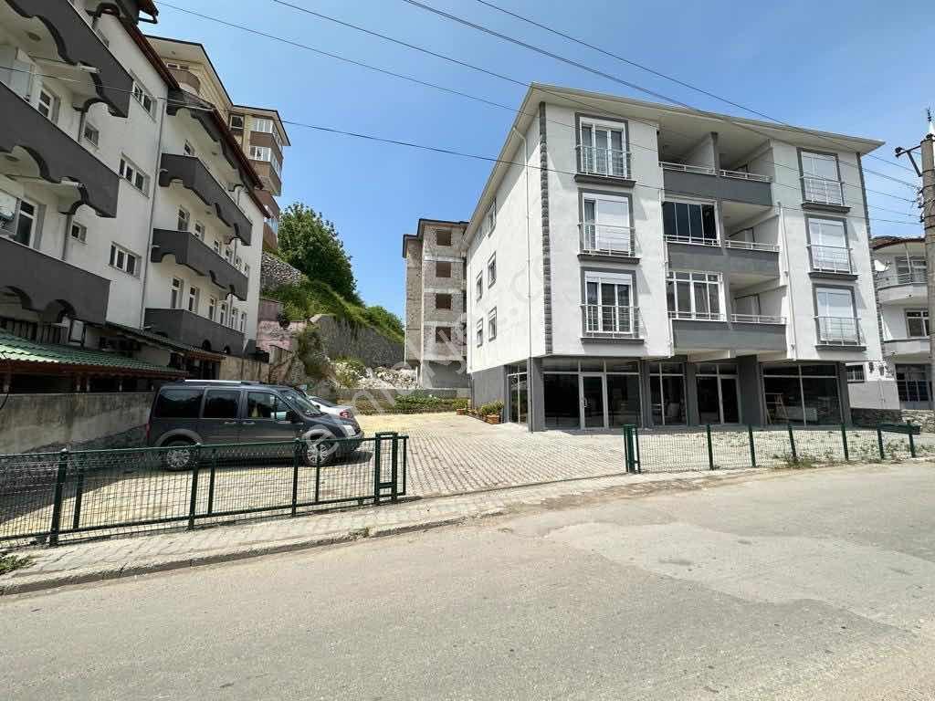 Merkez Çatmaca Satılık Kiracılı 3+1 Daire Ön Cephe — fotoğraf 4