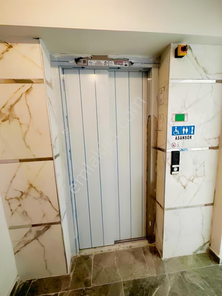 Merkez Çatmaca Satılık Kiracılı 3+1 Daire Ön Cephe — fotoğraf 9