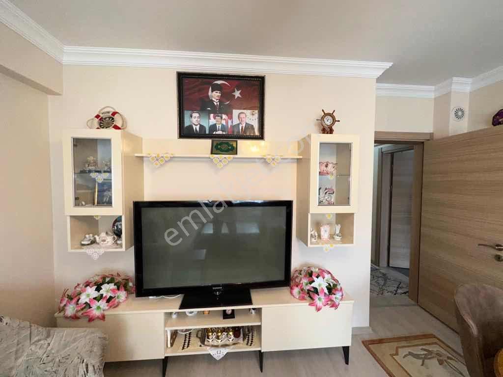 Merkez Çatmaca Satılık Kiracılı 3+1 Daire Ön Cephe — fotoğraf 14