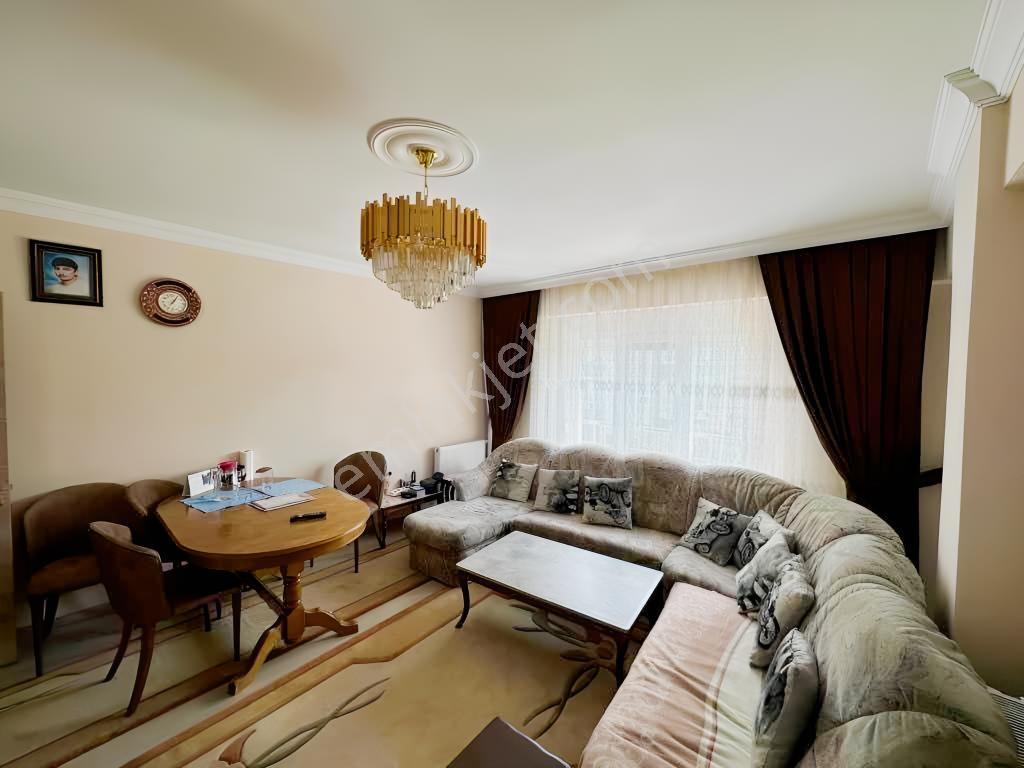 Merkez Çatmaca Satılık Kiracılı 3+1 Daire Ön Cephe — fotoğraf 15