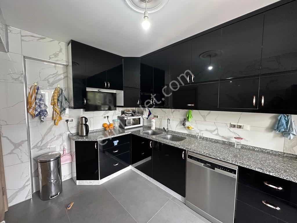 Merkez Çatmaca Satılık Kiracılı 3+1 Daire Ön Cephe — fotoğraf 17
