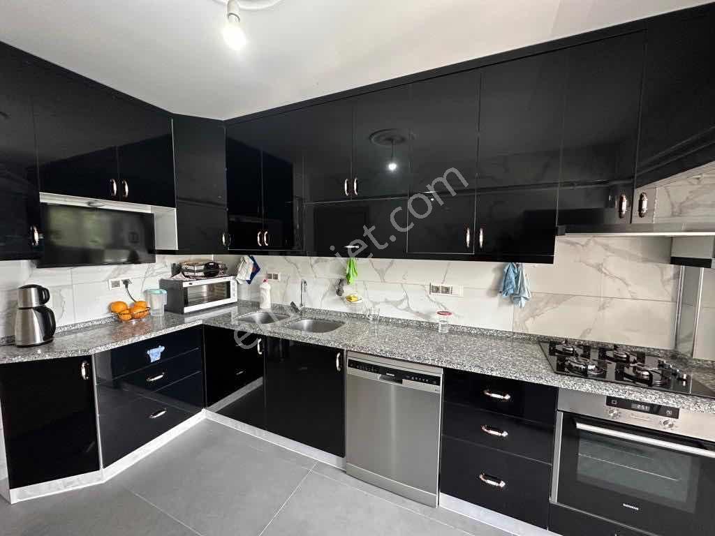 Merkez Çatmaca Satılık Kiracılı 3+1 Daire Ön Cephe — fotoğraf 18