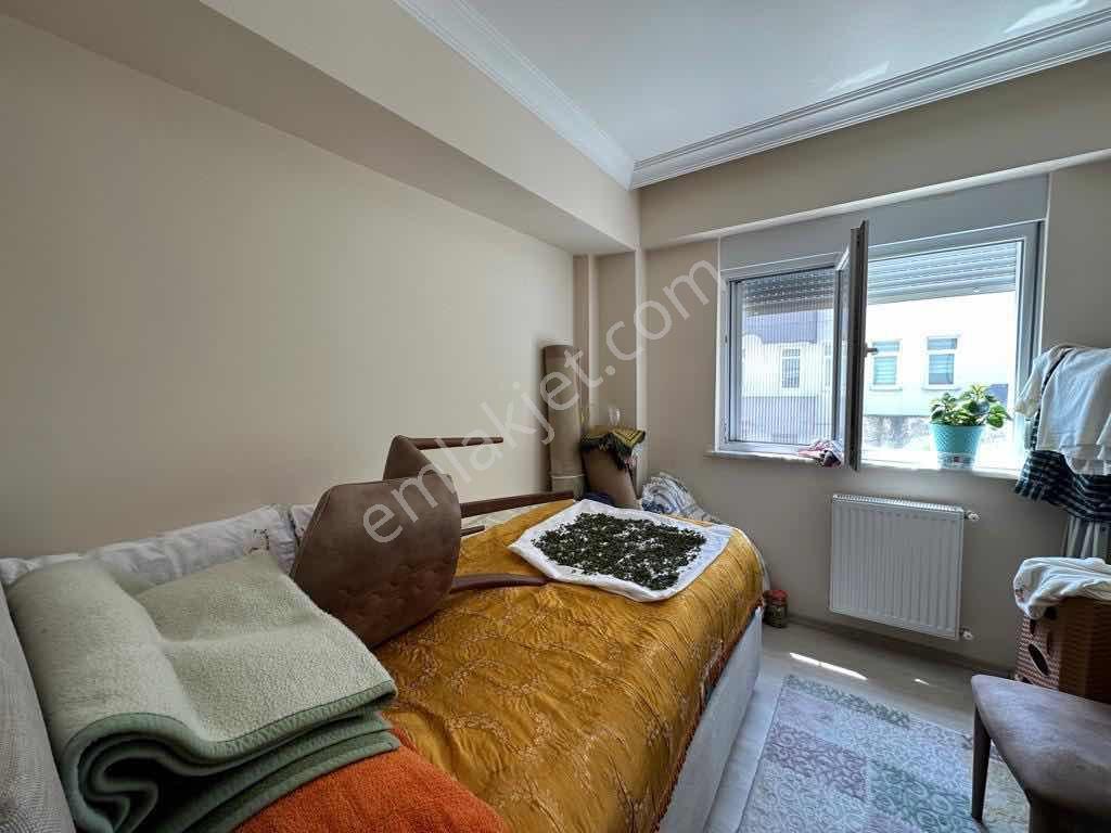 Merkez Çatmaca Satılık Kiracılı 3+1 Daire Ön Cephe — fotoğraf 31