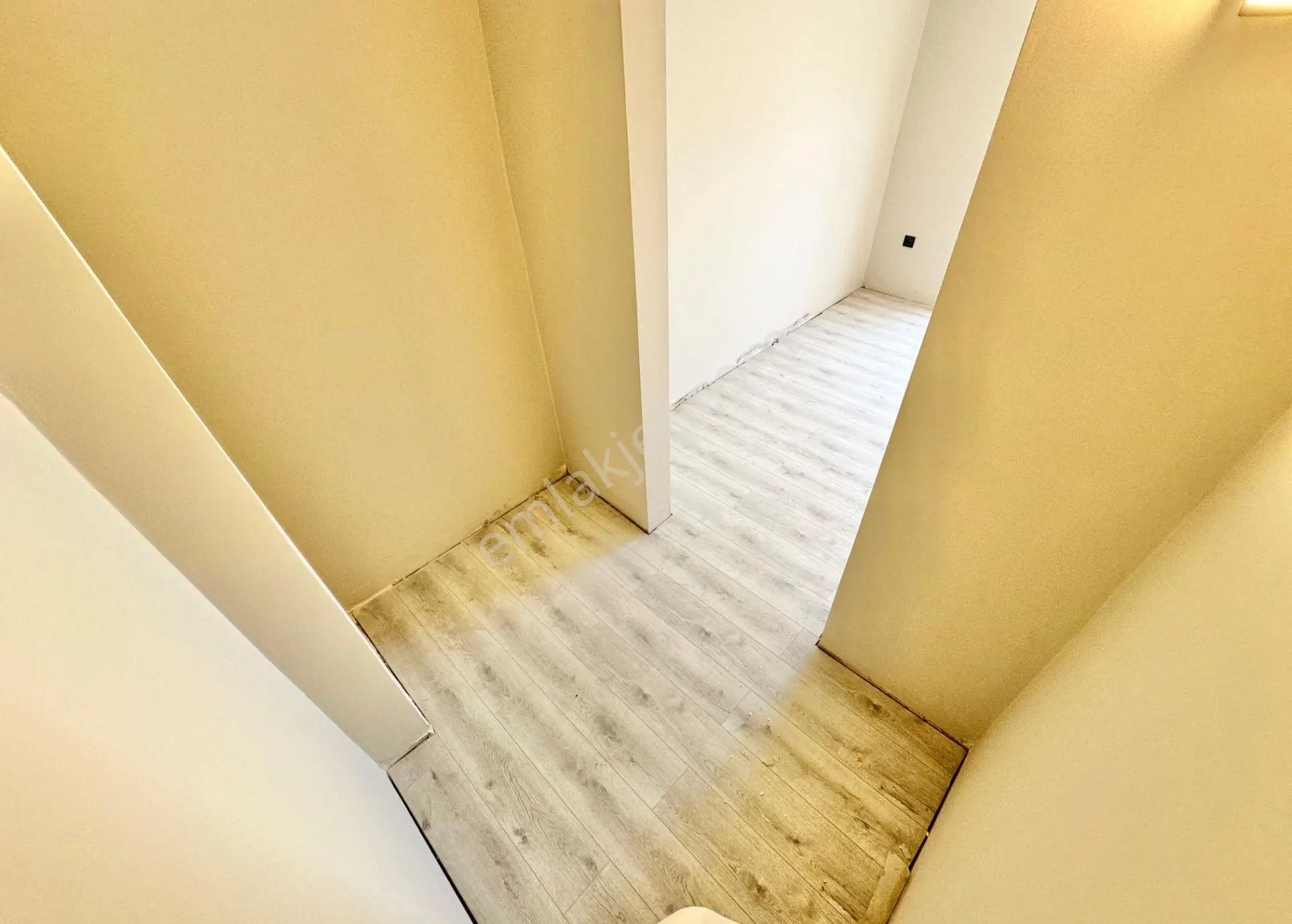 ꧁ay Emlaktan꧂akçay'da Kapalı Otoparklı Çift Asansörlü Denize Yakın Satılık 2+1 Dubleks Daire — fotoğraf 19