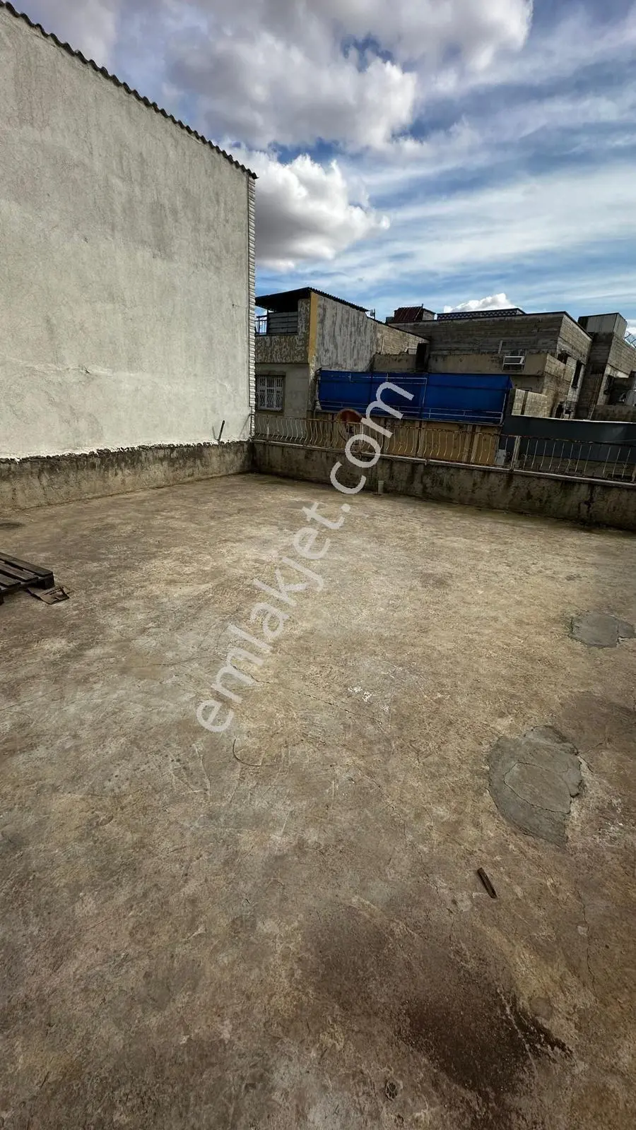 Nizip'te Altı Ambarlı 3 Katlı Satılık Müstakil Bina, 3+1, Yatırımlık Fırsat — fotoğraf 2