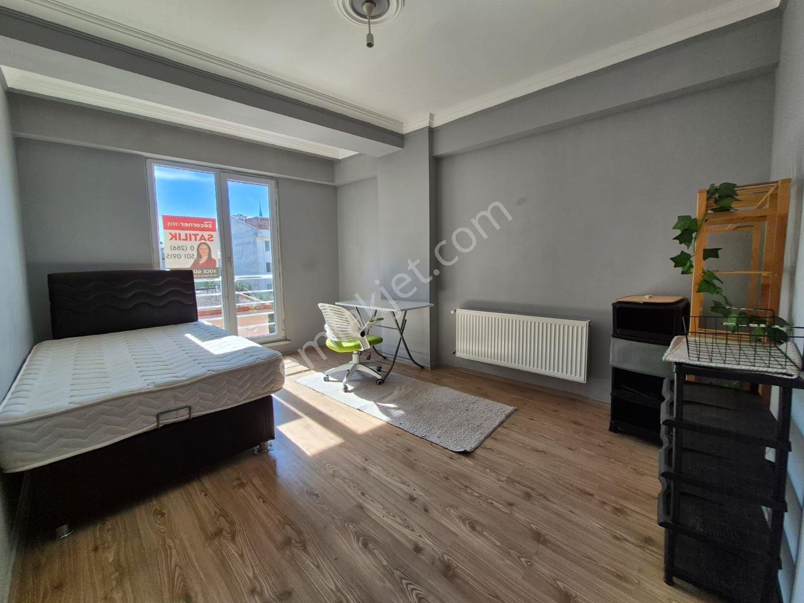 Çanakkale Barbaros Mahallesinde Merkezi Konumda Satılık 2+1 — fotoğraf 12
