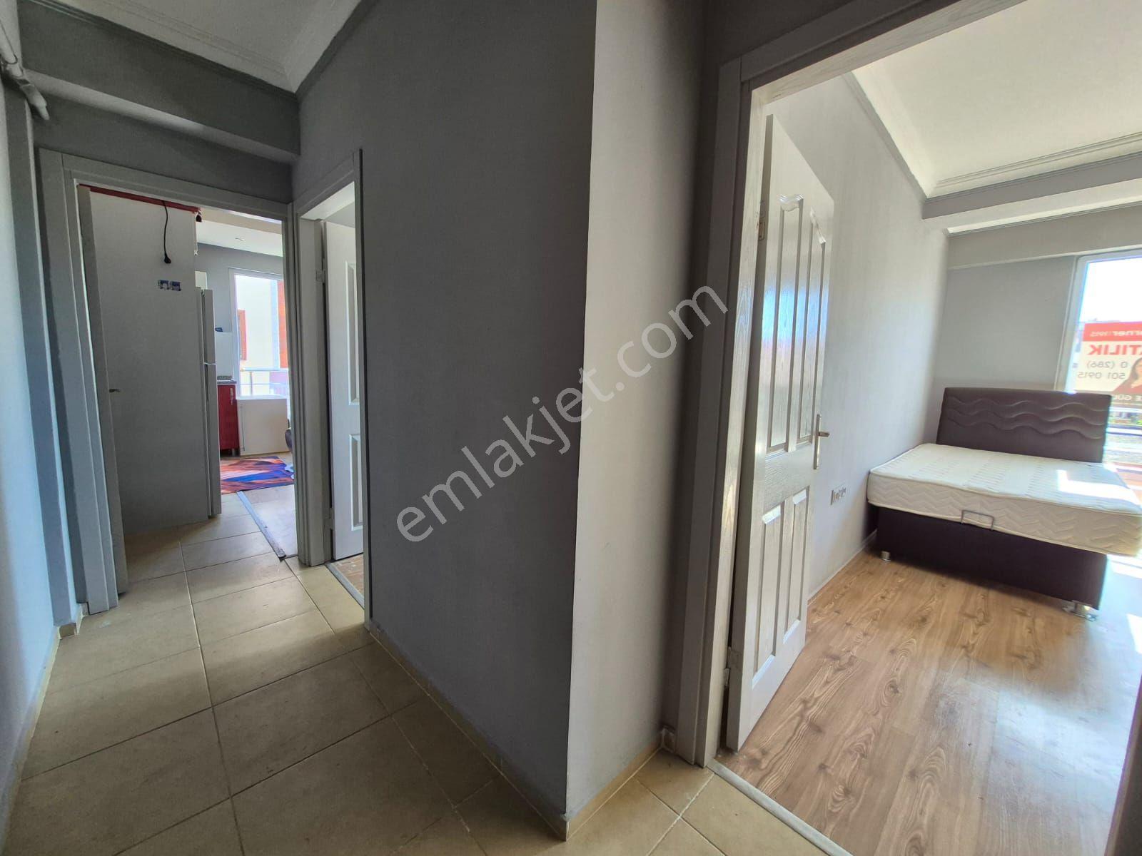 Çanakkale Barbaros Mahallesinde Merkezi Konumda Satılık 2+1 — fotoğraf 16