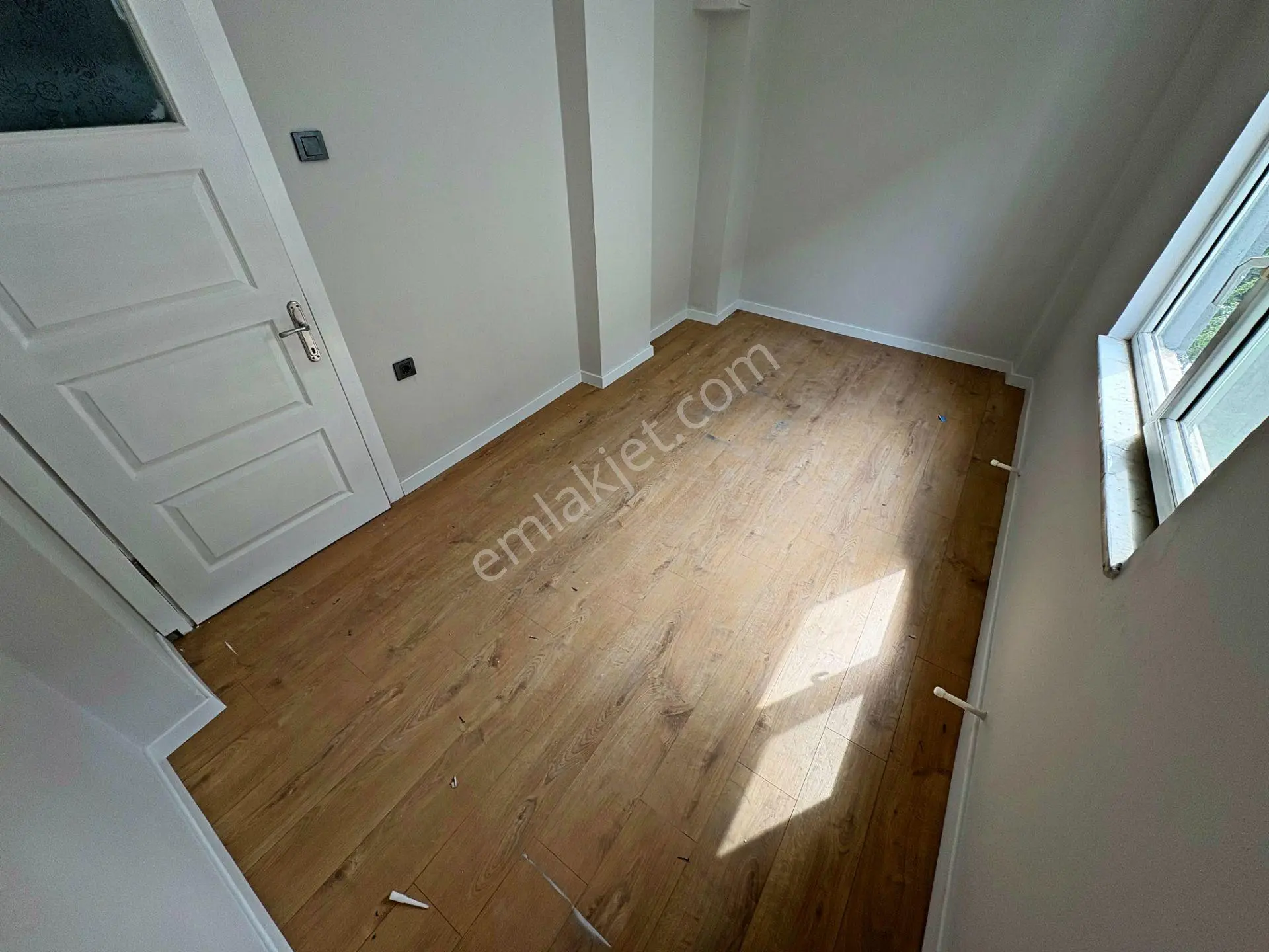 Aktiften Akçay Merkez'de Satılık Full Yapılı 3+1 Çift Balkonlu Arakat Daire — fotoğraf 11