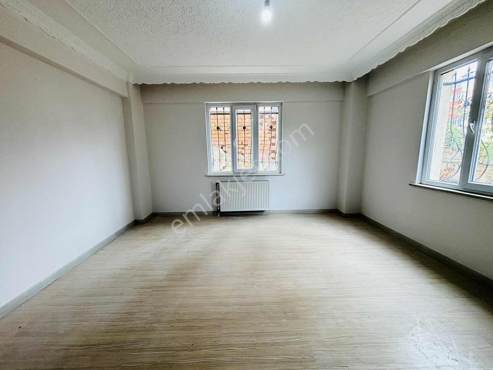 Güven'den Devlet Hastanesi Adliye Yürüme Mesafesinde Satılık 3+1 — fotoğraf 2