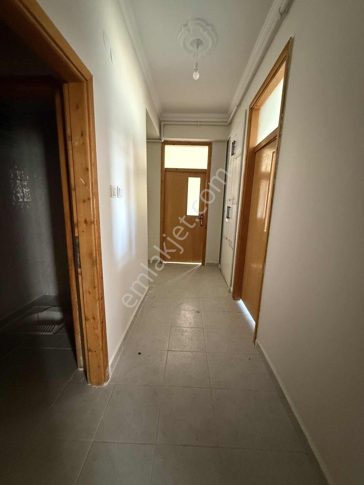 Yunusemre Mah Ara Kat 3+1 — fotoğraf 9