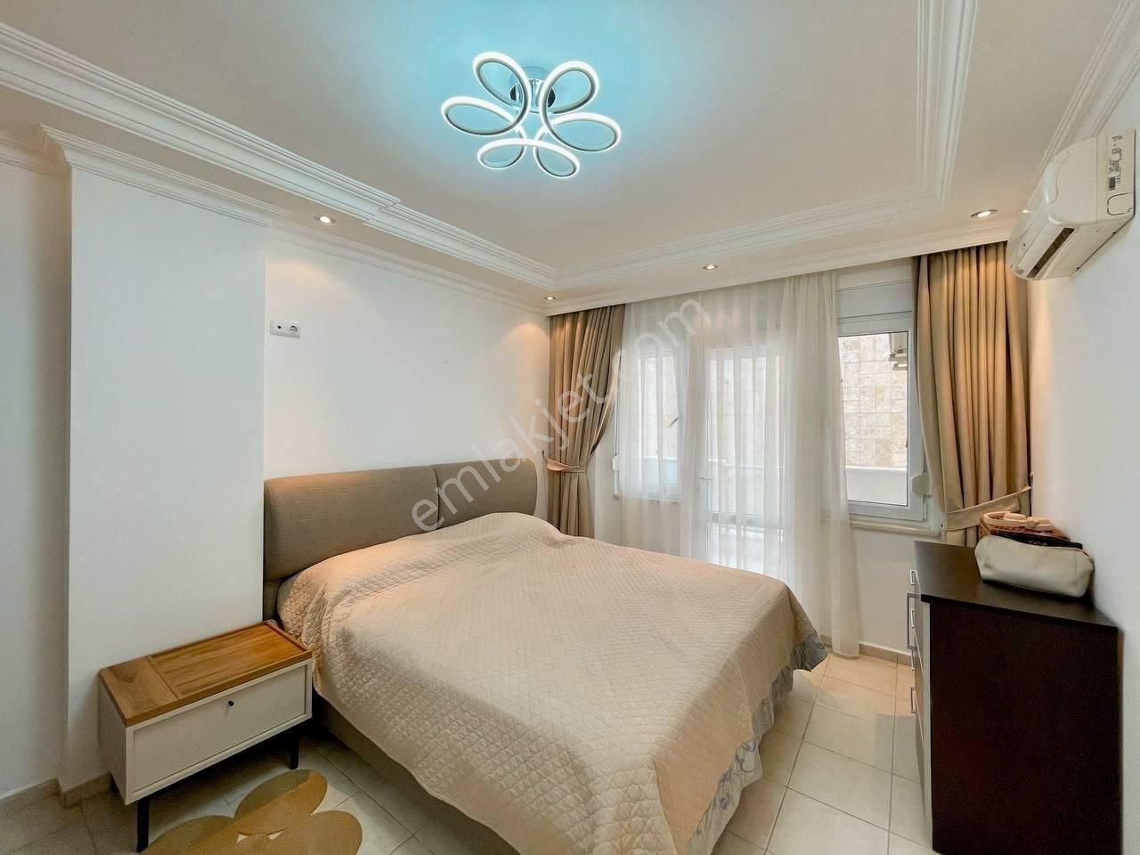 Alanya’nın Merkezinde Deniz Manzaralı 2+1 Özel Daire — fotoğraf 15