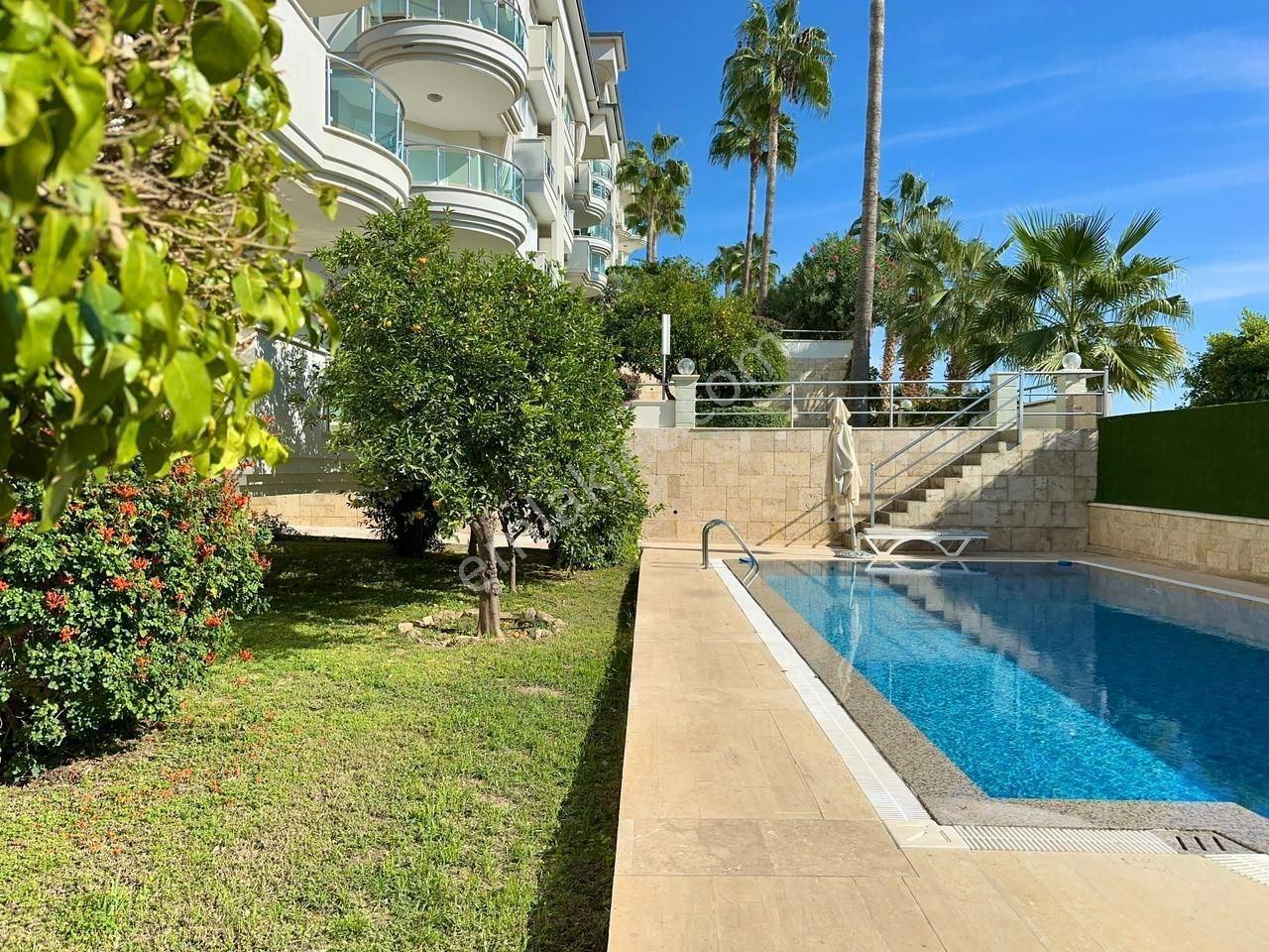 Alanya’nın Merkezinde Deniz Manzaralı 2+1 Özel Daire — fotoğraf 33