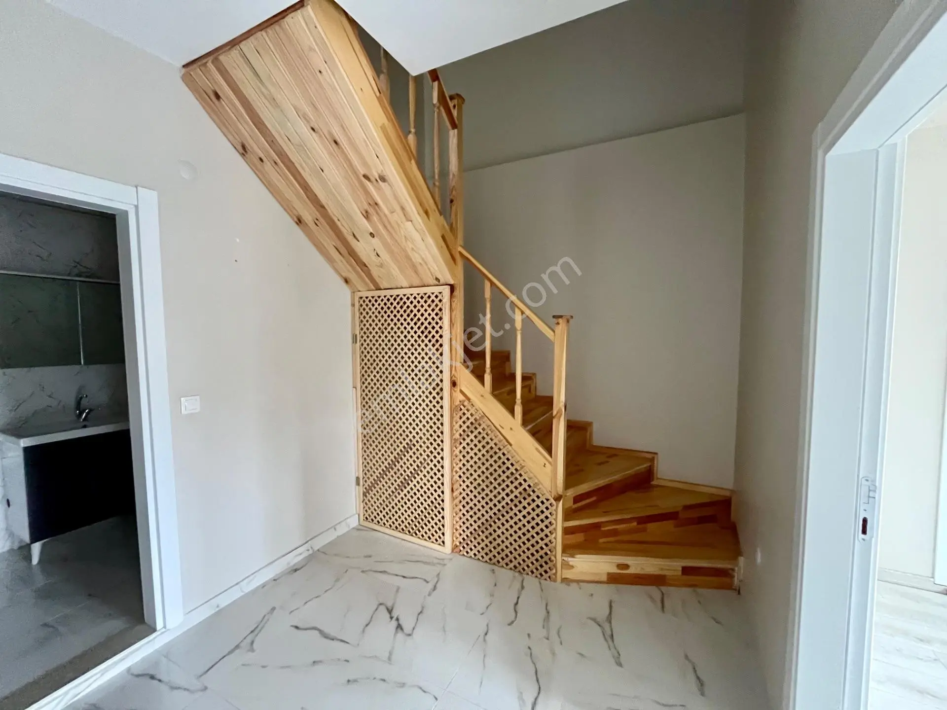 Başiskele Yeniköy’de Siteiçi 3+1 Satılık Çatı Dubleks — fotoğraf 4
