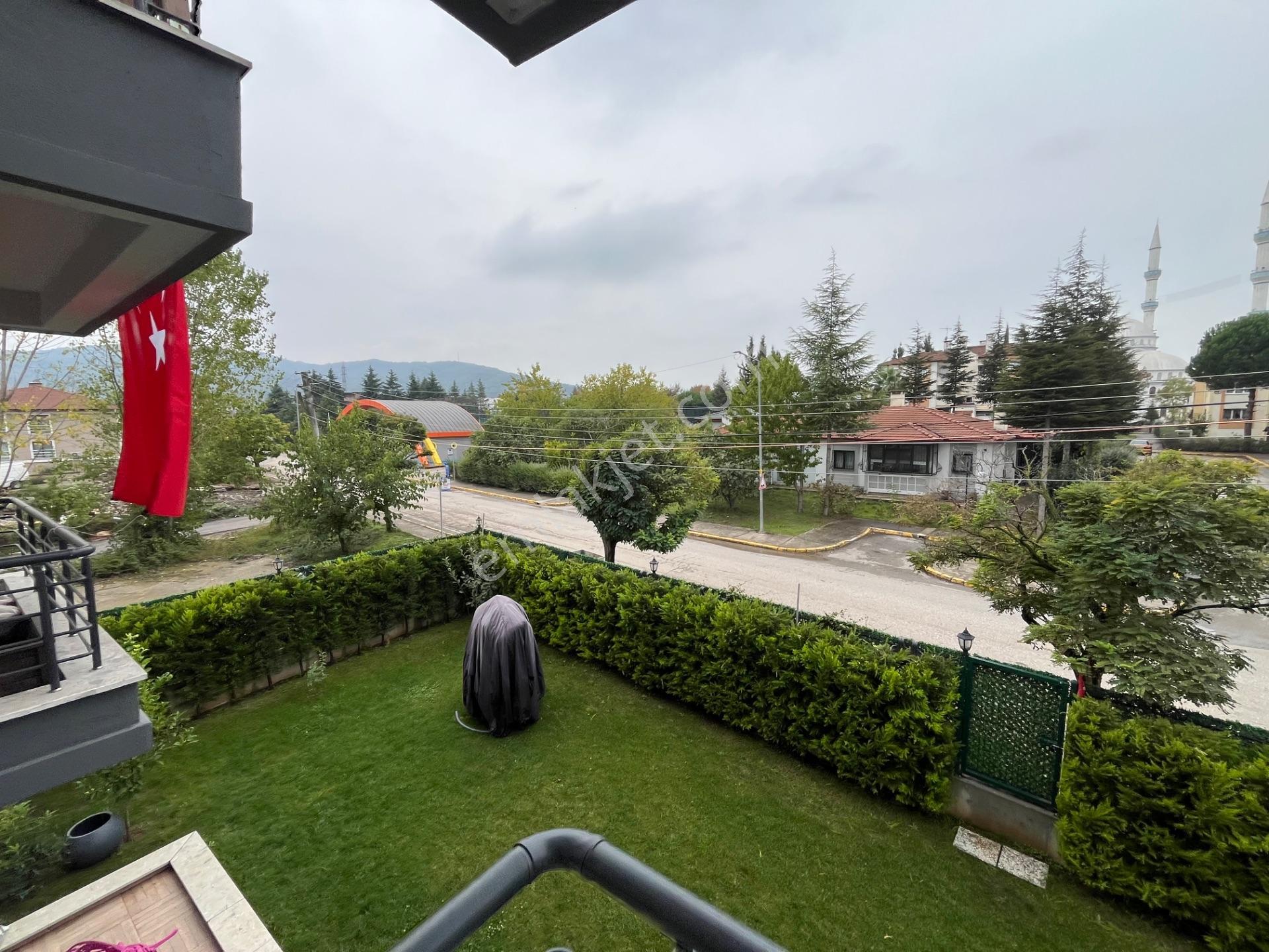 Başiskele Yeniköy’de Siteiçi 3+1 Satılık Çatı Dubleks — fotoğraf 9
