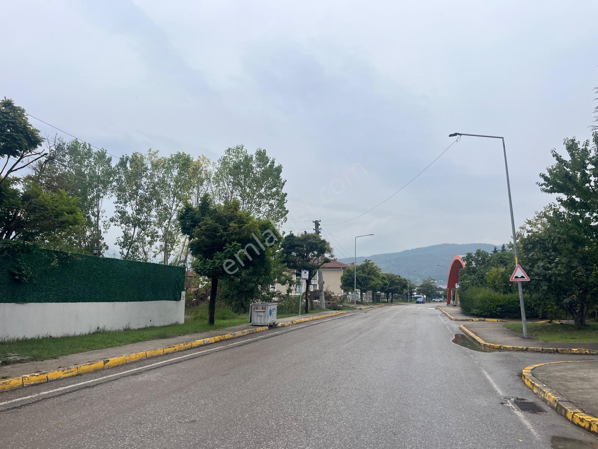 Başiskele Yeniköy’de Siteiçi 3+1 Satılık Çatı Dubleks — fotoğraf 27