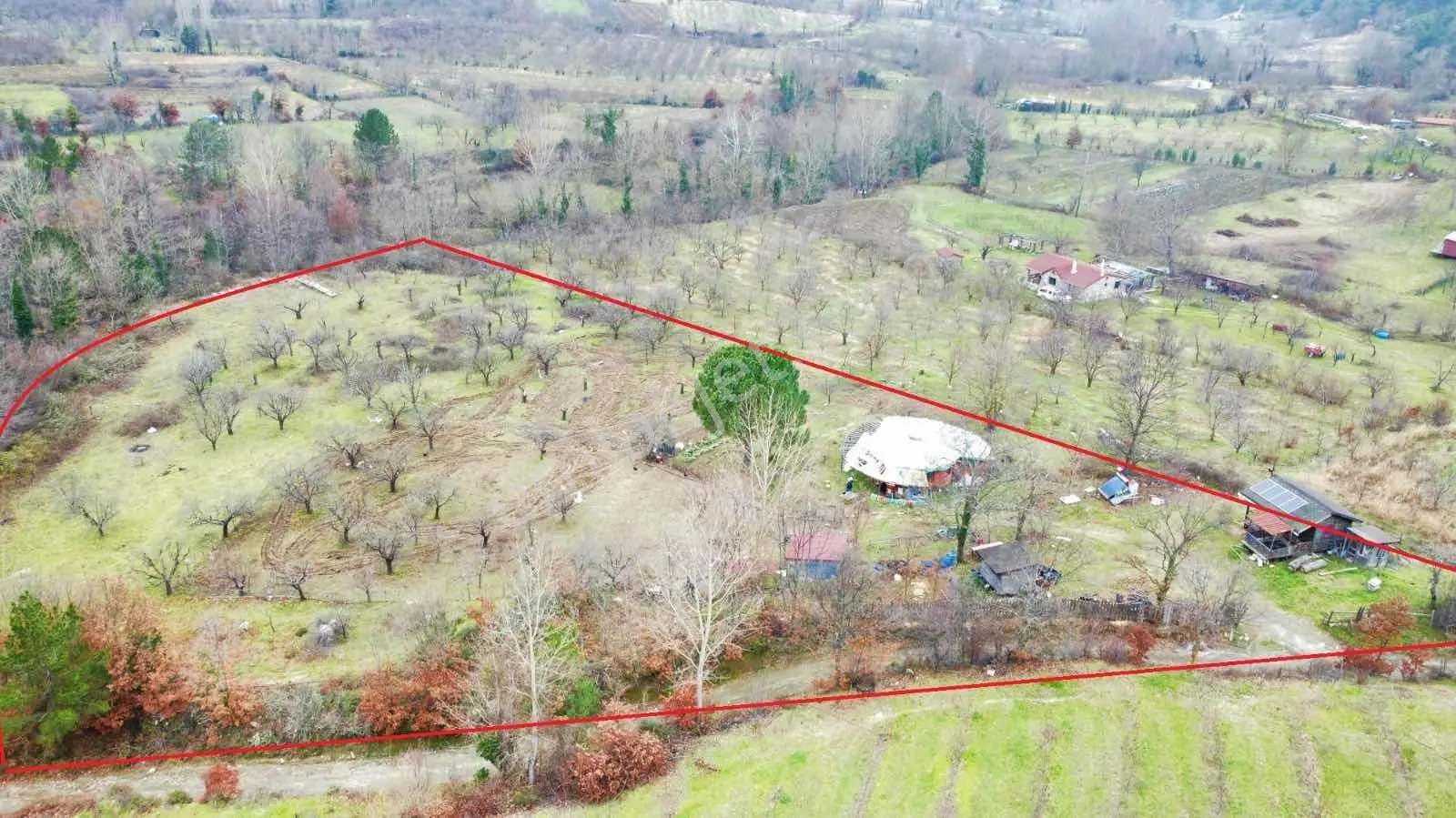 Kaz Dağlarının Eteklerinde Yatırım Fırsatı! 11.200M²