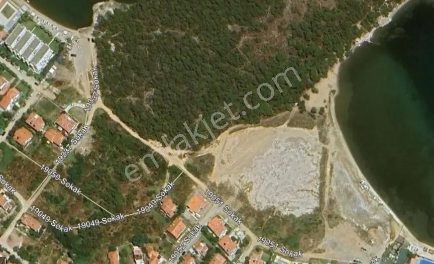 Ayvalık Küçükköyde 432 M² Özel Konumlu Arsa — fotoğraf 2