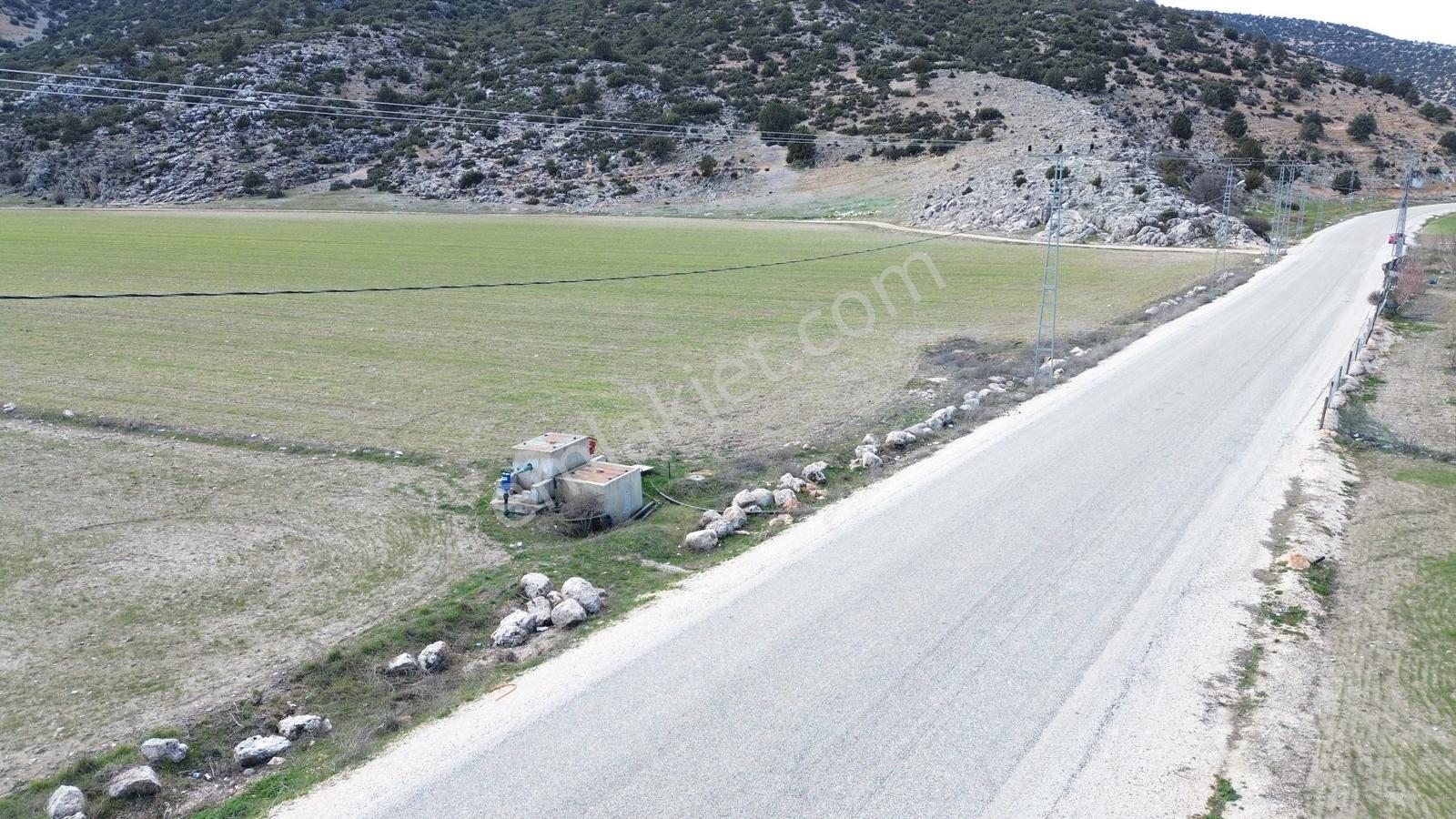 Vip Gayrimenkul'den Karamık Mah. Yol Cepheli 85.950m² Tarla — fotoğraf 12