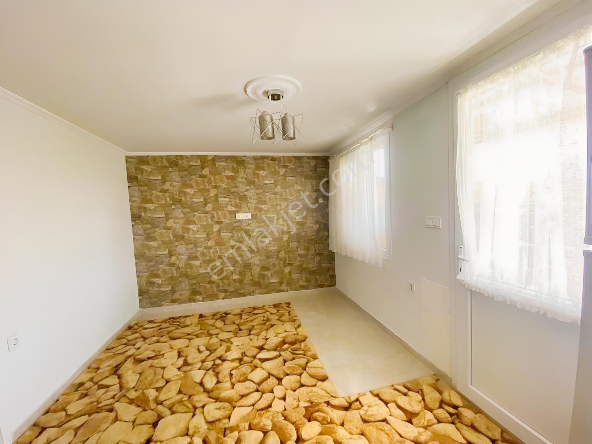 Kemalpaşa Satılık 310 M2 Tarla Ve Evi — fotoğraf 18