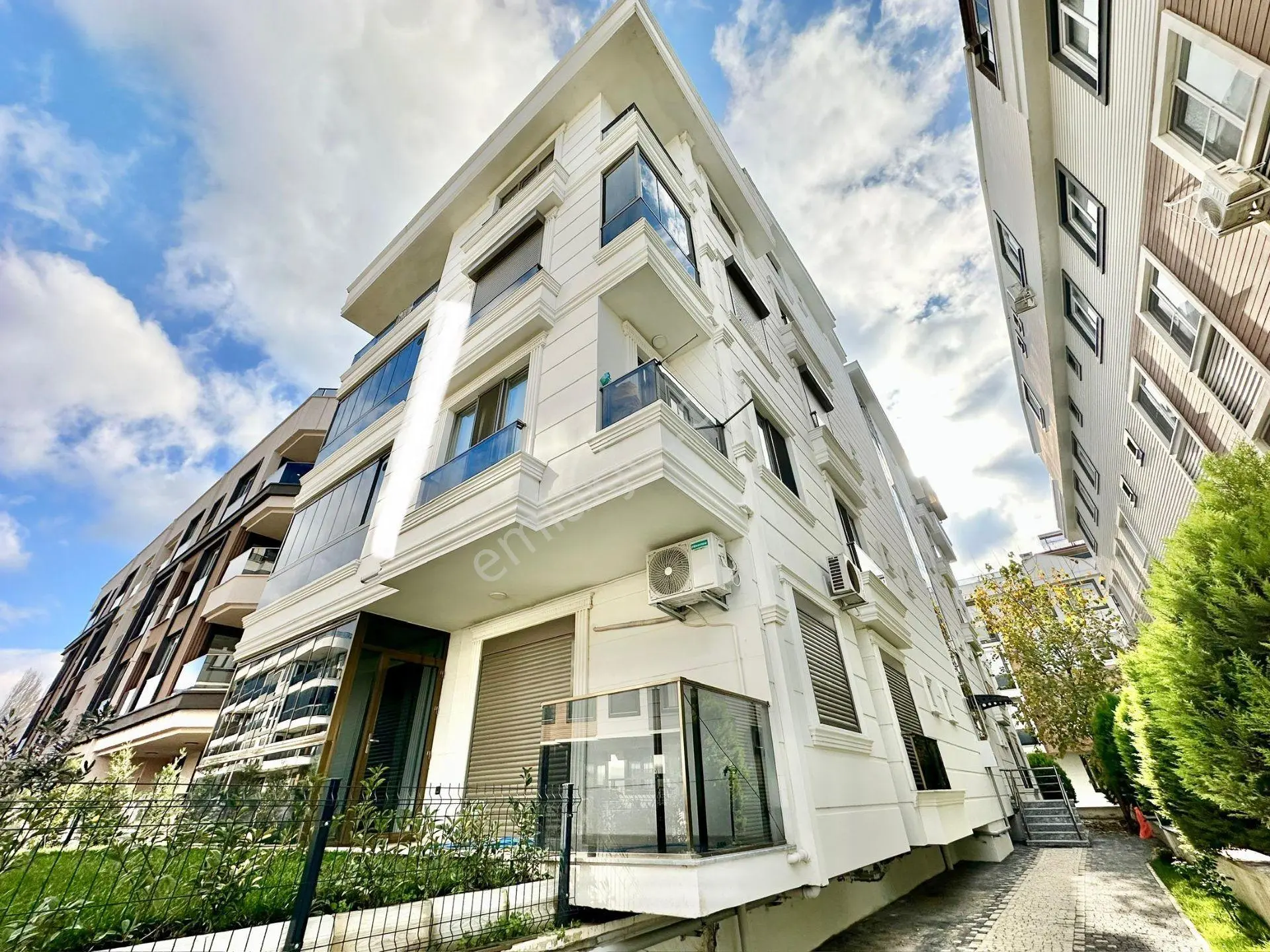 ꧁ay Emlaktan꧂akçay'da Muhteşem Konumlu Asansörlü Çift Banyolu Satılık 2+1 Şık Tasarım Dubleks Daire — fotoğraf 6