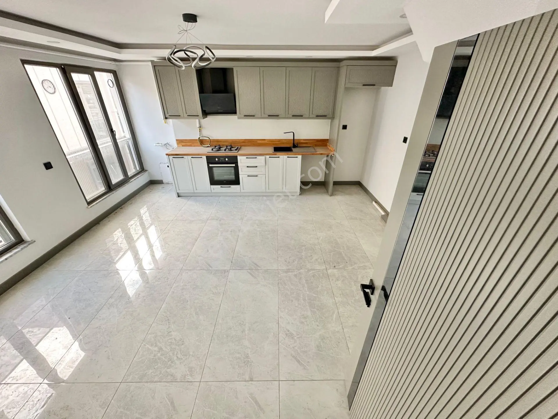 ꧁ay Emlaktan꧂akçay'da Muhteşem Konumlu Asansörlü Çift Banyolu Satılık 2+1 Şık Tasarım Dubleks Daire — fotoğraf 7